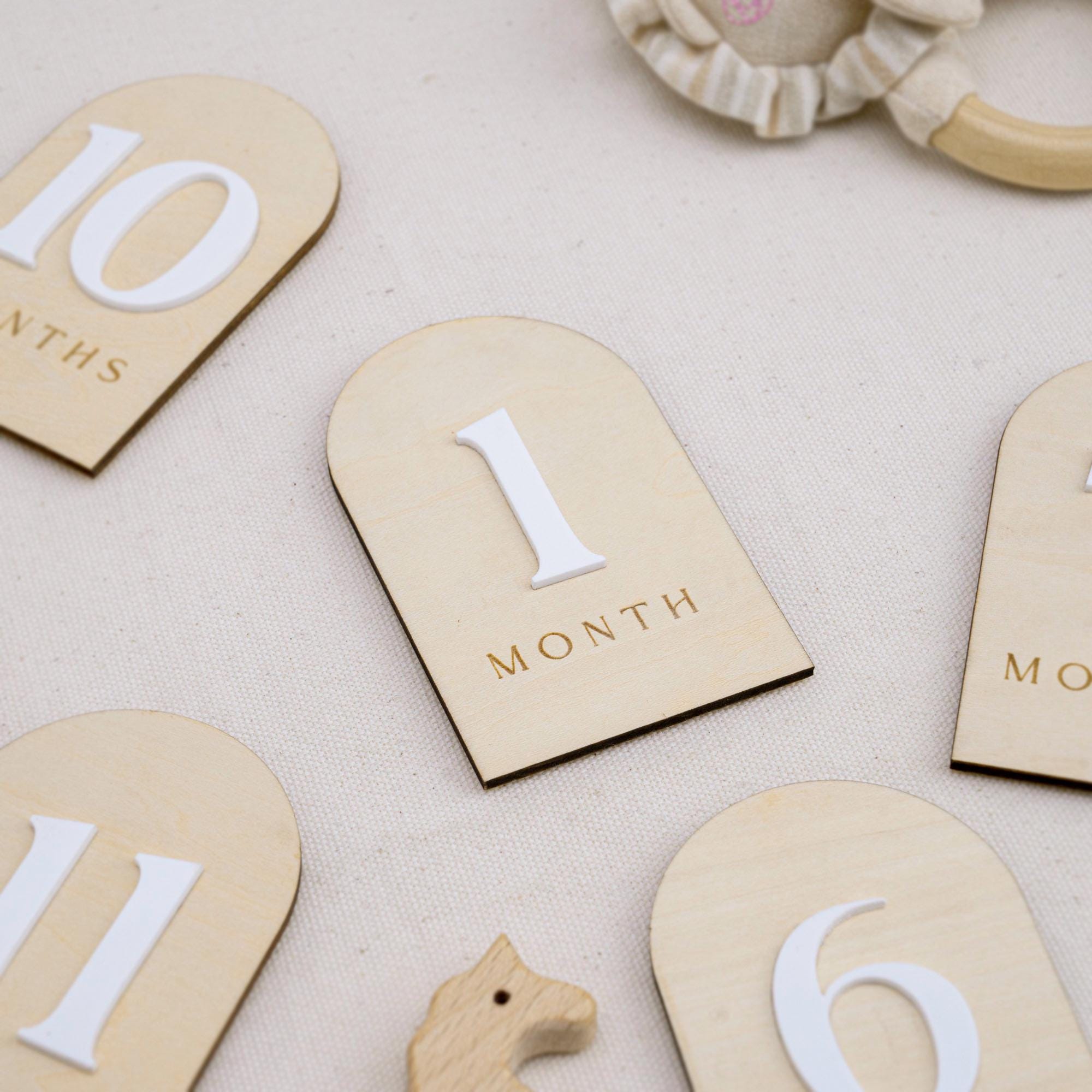 Modern Baby Milestone Cards, Wooden Baby Monthly Milestone, Baby Photo Prop Newborn, Newborn Keepsake Gift, Monthly Milestone Discs